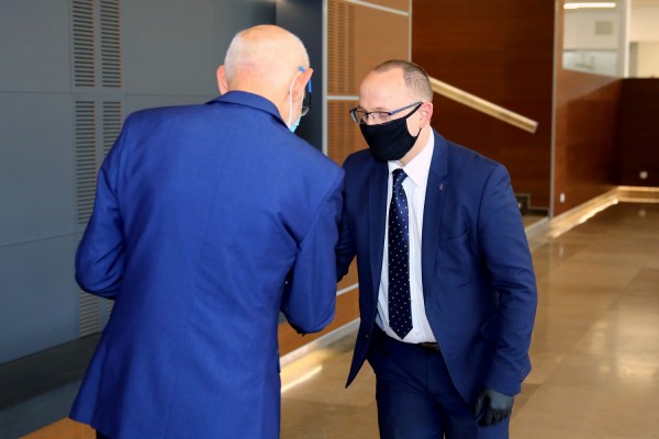 Click to zoom the picture.